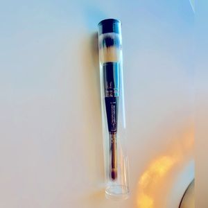 Heavenly Luxe complexion Brush No 7